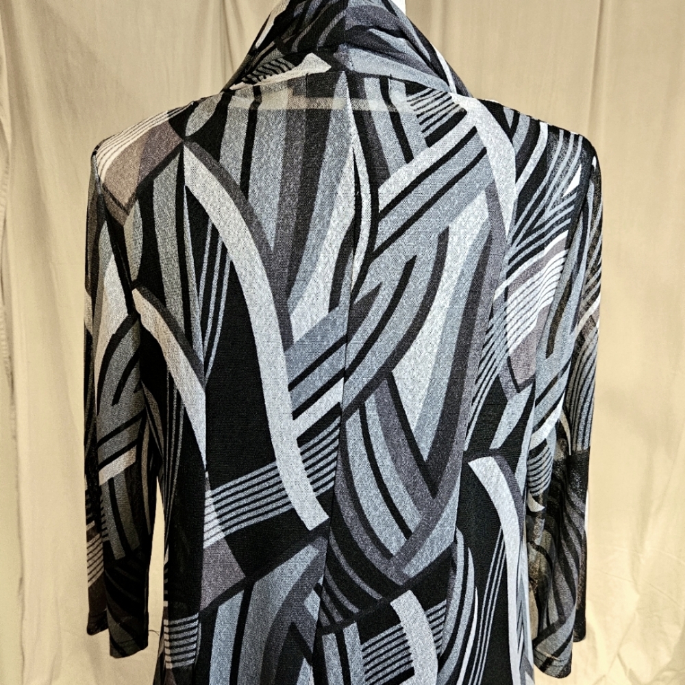 Creations Printed Black and White Mess Cardigan with 3" quarter inch sle… - Picture 8 of 12